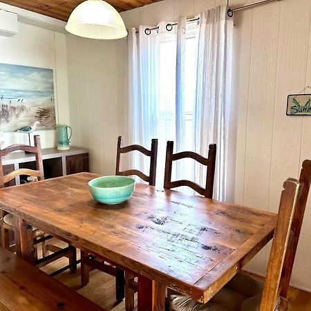 Cozy Beach - Direct Waterfront! East Haven Ngoại thất bức ảnh
