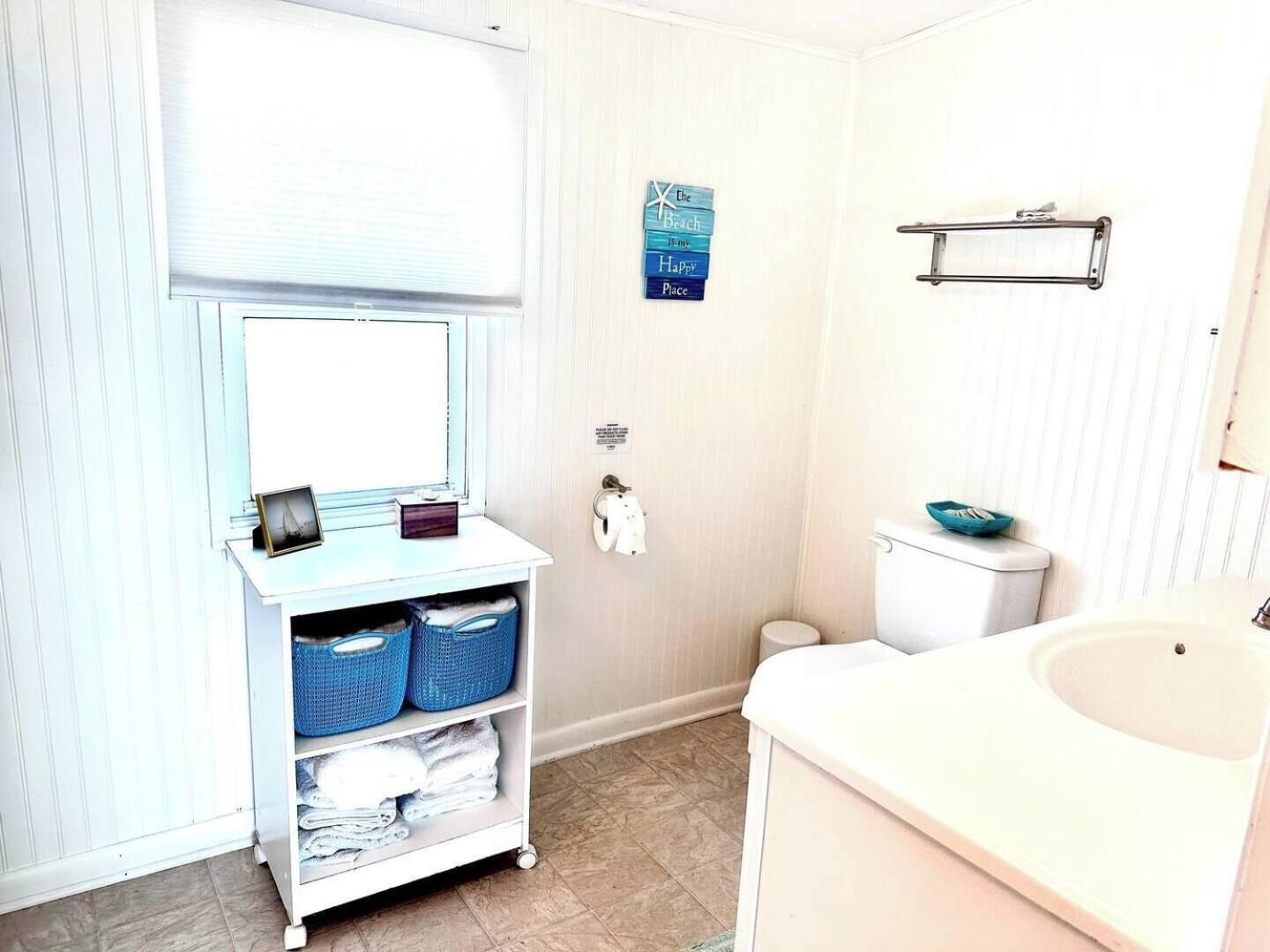 Cozy Beach - Direct Waterfront! East Haven Ngoại thất bức ảnh